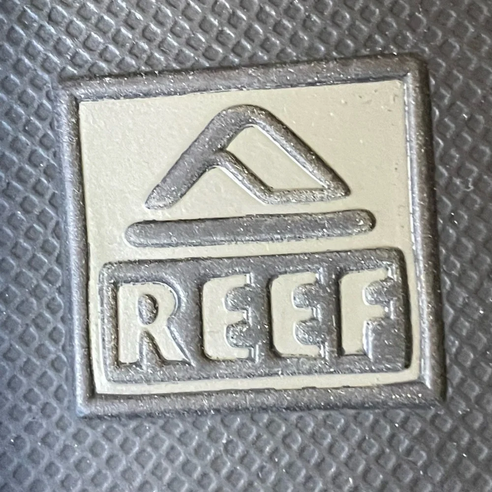 Reef Gray Flip-Flop Sandals with Contoured Footbed - Picture 2 of 7